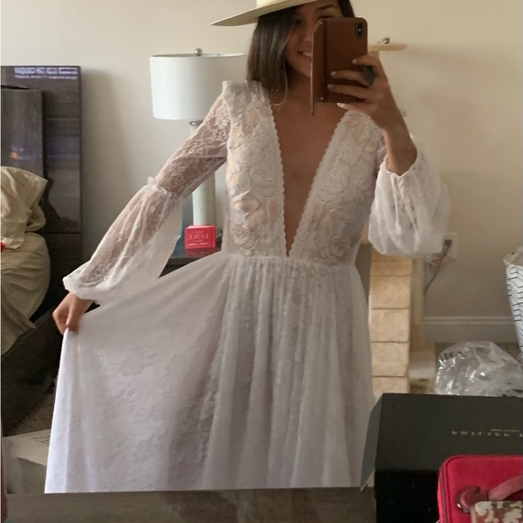 Wedding dress NEVER worn size small from Argentinian designer Natalia Antolin - Picture 5 of 9